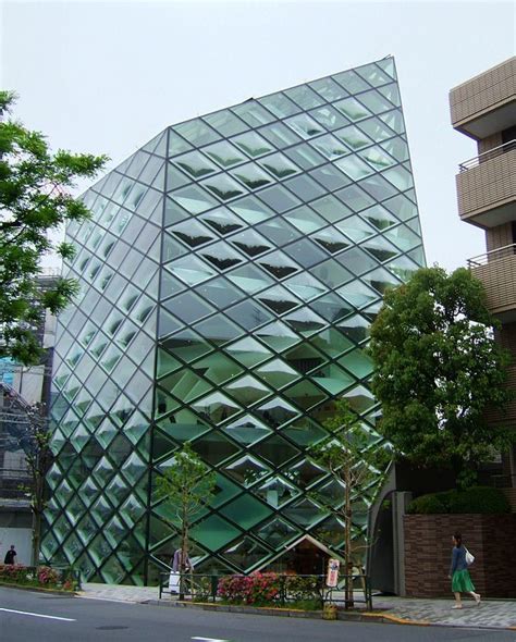 Prada store Tokyo architecture